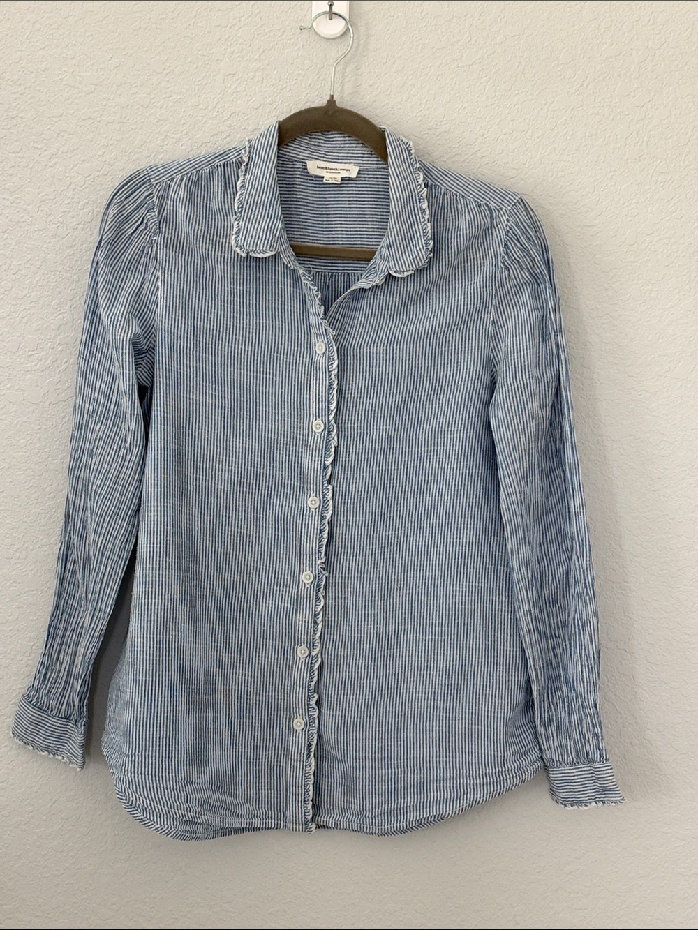 BeachLunchLounge M Blue White Stripe 100% Cotton Frayed Button Down Shirt